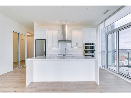 812-509 Dundas Street W, Oakville, ON - Indoor Photo Showing Kitchen With Stainless Steel Kitchen