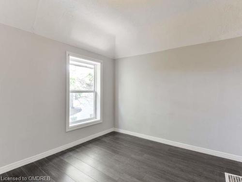 186 Sherman Avenue N, Hamilton, ON - Indoor Photo Showing Other Room