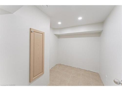 72 Leeming Street, Hamilton, ON - Indoor Photo Showing Other Room