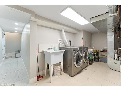 72 Leeming Street, Hamilton, ON - Indoor Photo Showing Laundry Room