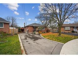 391 East 16th Street  Hamilton, ON L9A 4K4