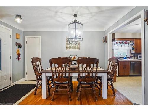 391 East 16Th Street, Hamilton, ON - Indoor Photo Showing Dining Room