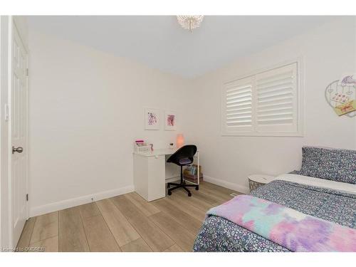 596 Thornwood Avenue, Burlington, ON - Indoor Photo Showing Bedroom