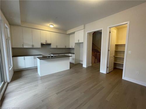 3044 Perkins Way, Oakville, ON - Indoor Photo Showing Kitchen With Double Sink