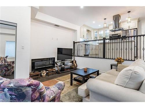 195 Tragina Avenue N, Hamilton, ON - Indoor Photo Showing Living Room With Fireplace