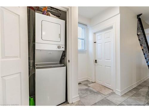 195 Tragina Avenue N, Hamilton, ON - Indoor Photo Showing Laundry Room