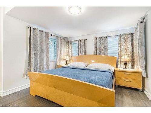 195 Tragina Avenue N, Hamilton, ON - Indoor Photo Showing Bedroom