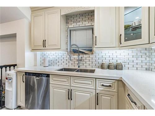 195 Tragina Avenue N, Hamilton, ON - Indoor Photo Showing Kitchen With Double Sink