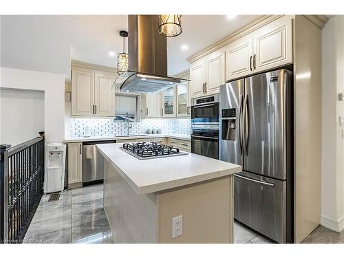 195 Tragina Avenue N, Hamilton, ON - Indoor Photo Showing Kitchen With Stainless Steel Kitchen With Upgraded Kitchen