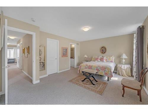 93 Southshore Crescent, Stoney Creek, ON - Indoor Photo Showing Bedroom