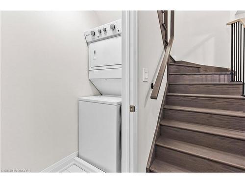 117-1569 Rose Way, Milton, ON - Indoor Photo Showing Laundry Room