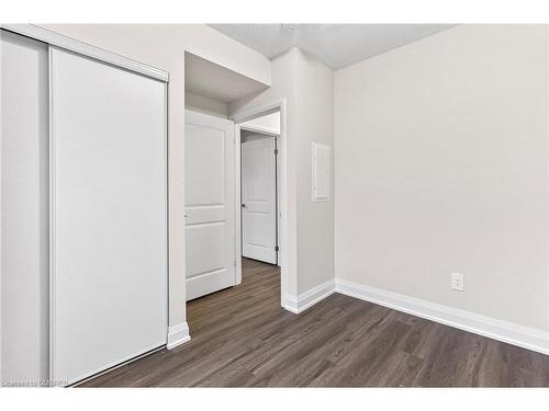 117-1569 Rose Way, Milton, ON - Indoor Photo Showing Other Room