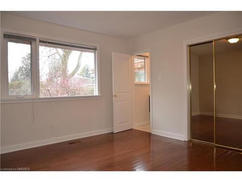 124 Caulder Drive, Oakville, ON - Indoor Photo Showing Other Room