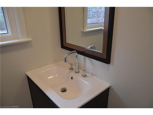 124 Caulder Drive, Oakville, ON - Indoor Photo Showing Bathroom