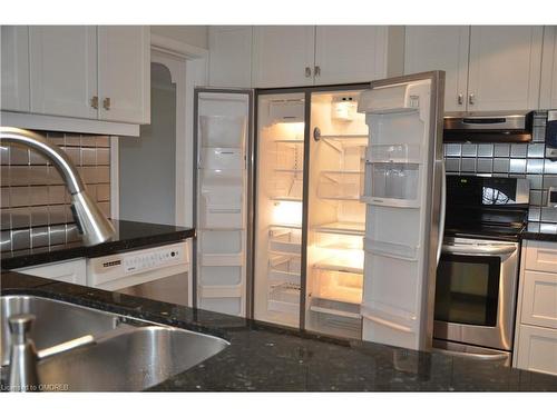 124 Caulder Drive, Oakville, ON - Indoor Photo Showing Kitchen With Double Sink