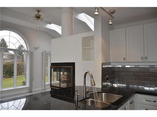 124 Caulder Drive, Oakville, ON - Indoor Photo Showing Kitchen With Double Sink