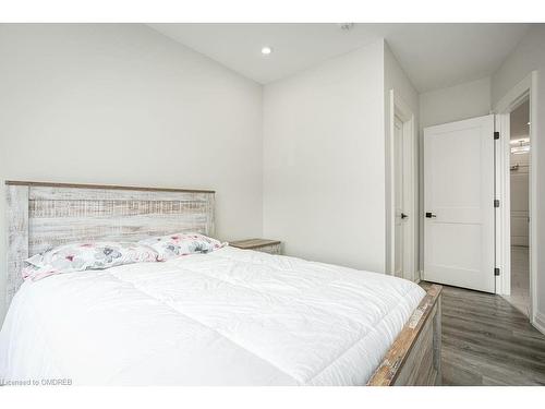 214-257 Millen Road, Stoney Creek, ON - Indoor Photo Showing Bedroom