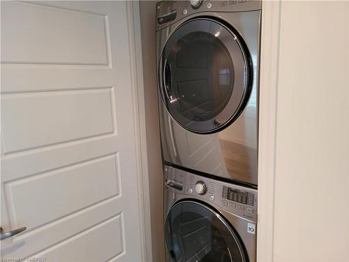 29-70 Plains Road West Road, Burlington, ON - Indoor Photo Showing Laundry Room