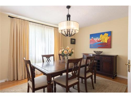 1164 Cynthia Lane, Oakville, ON - Indoor Photo Showing Dining Room