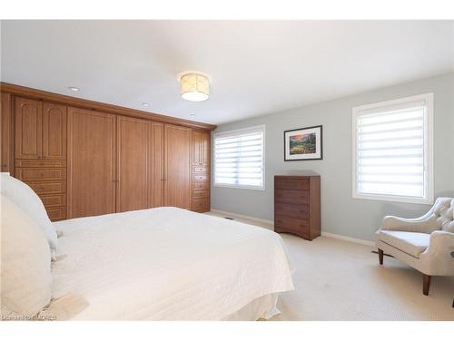 1164 Cynthia Lane, Oakville, ON - Indoor Photo Showing Bedroom