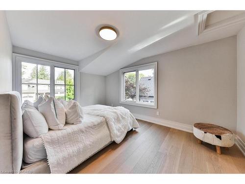 1312 Duncan Road, Oakville, ON - Indoor Photo Showing Bedroom