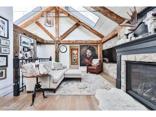 1486 Kenmuir Avenue, Mississauga, ON - Indoor Photo Showing Living Room With Fireplace