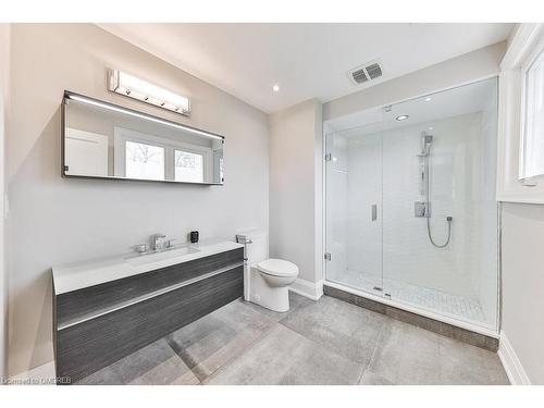 2068 Mississauga Road, Mississauga, ON - Indoor Photo Showing Bathroom