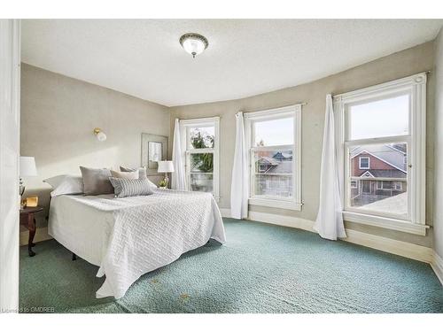 370 Herkimer Street, Hamilton, ON - Indoor Photo Showing Bedroom