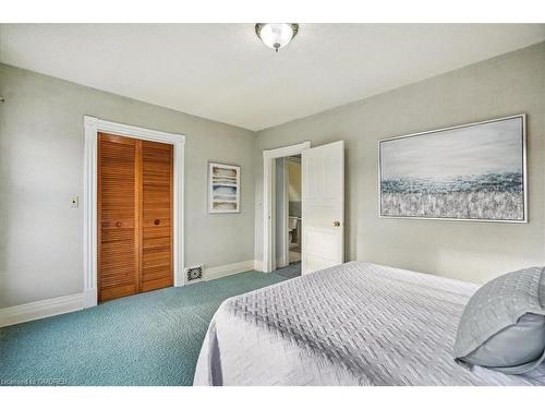 370 Herkimer Street, Hamilton, ON - Indoor Photo Showing Bedroom