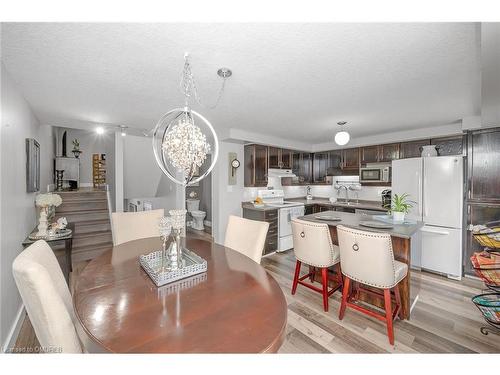 94 Rochefort Street, Kitchener, ON - Indoor Photo Showing Dining Room