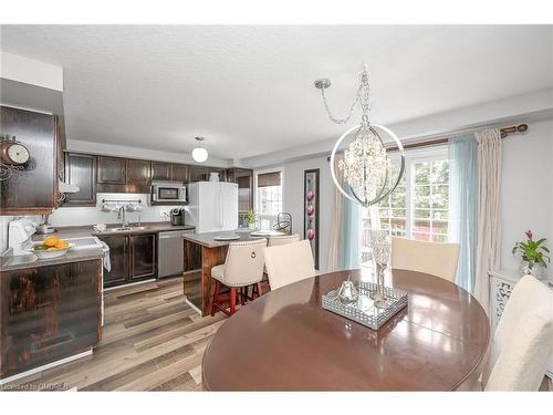 94 Rochefort Street, Kitchener, ON - Indoor Photo Showing Dining Room