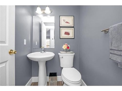 94 Rochefort Street, Kitchener, ON - Indoor Photo Showing Bathroom