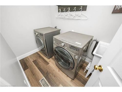 94 Rochefort Street, Kitchener, ON - Indoor Photo Showing Laundry Room