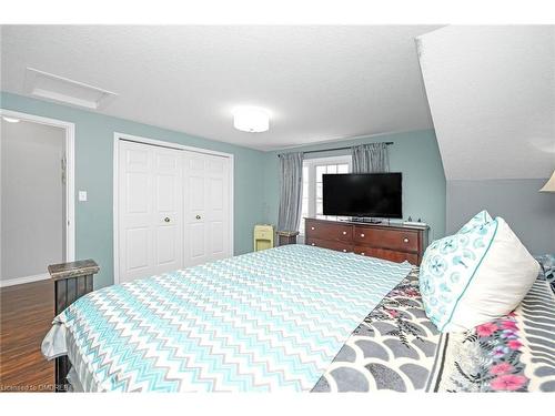 94 Rochefort Street, Kitchener, ON - Indoor Photo Showing Bedroom