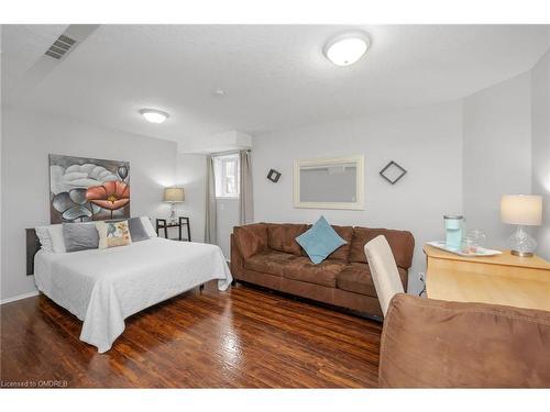 94 Rochefort Street, Kitchener, ON - Indoor Photo Showing Bedroom