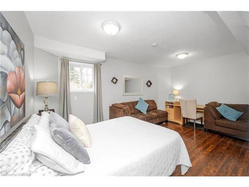 94 Rochefort Street, Kitchener, ON - Indoor Photo Showing Bedroom