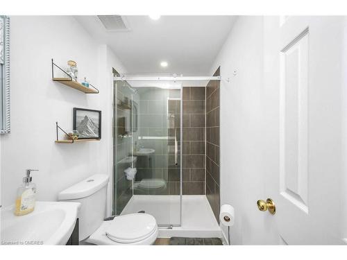 94 Rochefort Street, Kitchener, ON - Indoor Photo Showing Bathroom