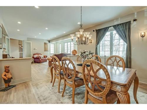 6 Turtle Lake Drive, Halton Hills, ON - Indoor Photo Showing Dining Room