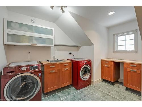 6 Turtle Lake Drive, Halton Hills, ON - Indoor Photo Showing Laundry Room