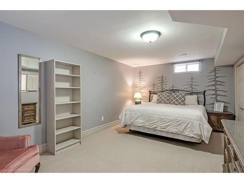 6 Turtle Lake Drive, Halton Hills, ON - Indoor Photo Showing Bedroom