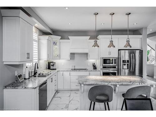 309 Vienna Street Street, Hamilton, ON - Indoor Photo Showing Kitchen With Stainless Steel Kitchen With Double Sink With Upgraded Kitchen