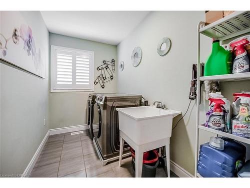 309 Vienna Street Street, Hamilton, ON - Indoor Photo Showing Laundry Room