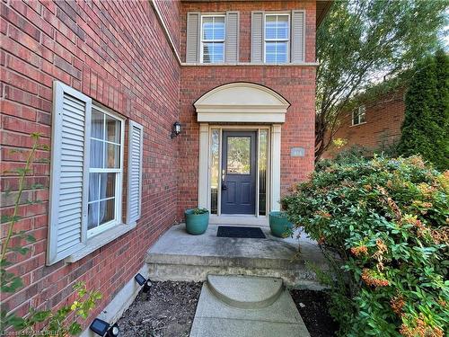 454 Pondview Place, Oakville, ON - Outdoor