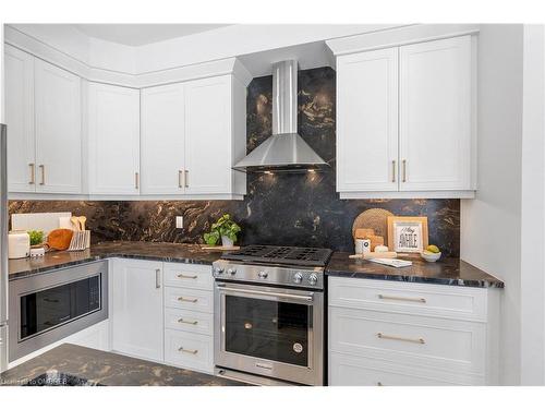 20-675 Victoria Road N, Guelph, ON - Indoor Photo Showing Kitchen