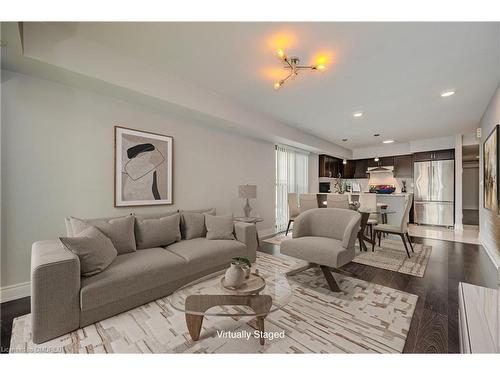 718-138 Widdicombe Hill Boulevard, Etobicoke, ON - Indoor Photo Showing Living Room