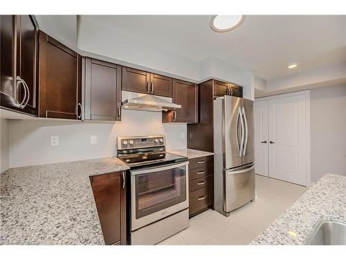 718-138 Widdicombe Hill Boulevard, Etobicoke, ON - Indoor Photo Showing Kitchen