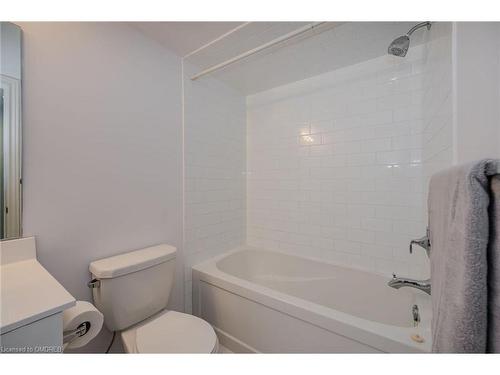 718-138 Widdicombe Hill Boulevard, Etobicoke, ON - Indoor Photo Showing Bathroom