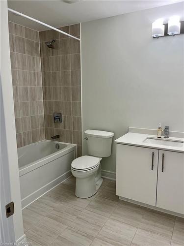 14 Paradise Grove, Niagara-On-The-Lake, ON - Indoor Photo Showing Bathroom