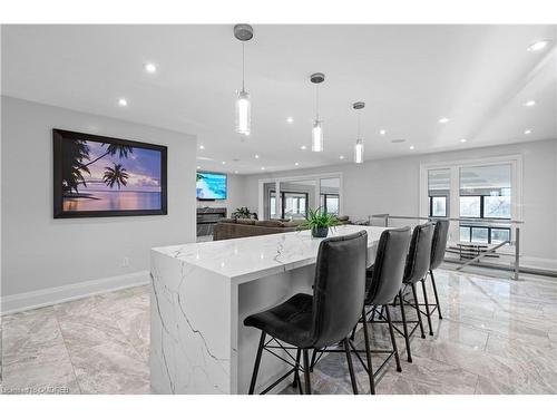 2993 Innisfil Beach Road, Innisfil, ON - Indoor Photo Showing Dining Room