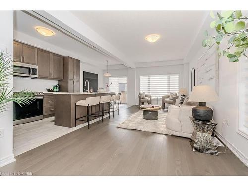 31 Baker Lane Lane, Paris, ON - Indoor Photo Showing Living Room